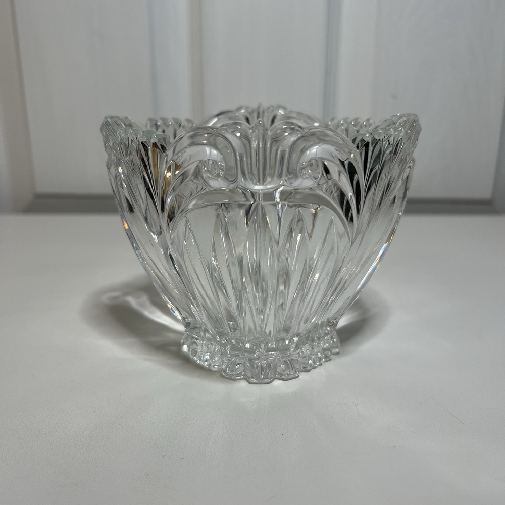 Oneida Oval Crystal Bowl Augustina Pattern 4" Made in Germany